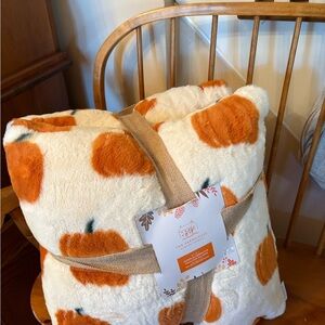 Two Fall pillows